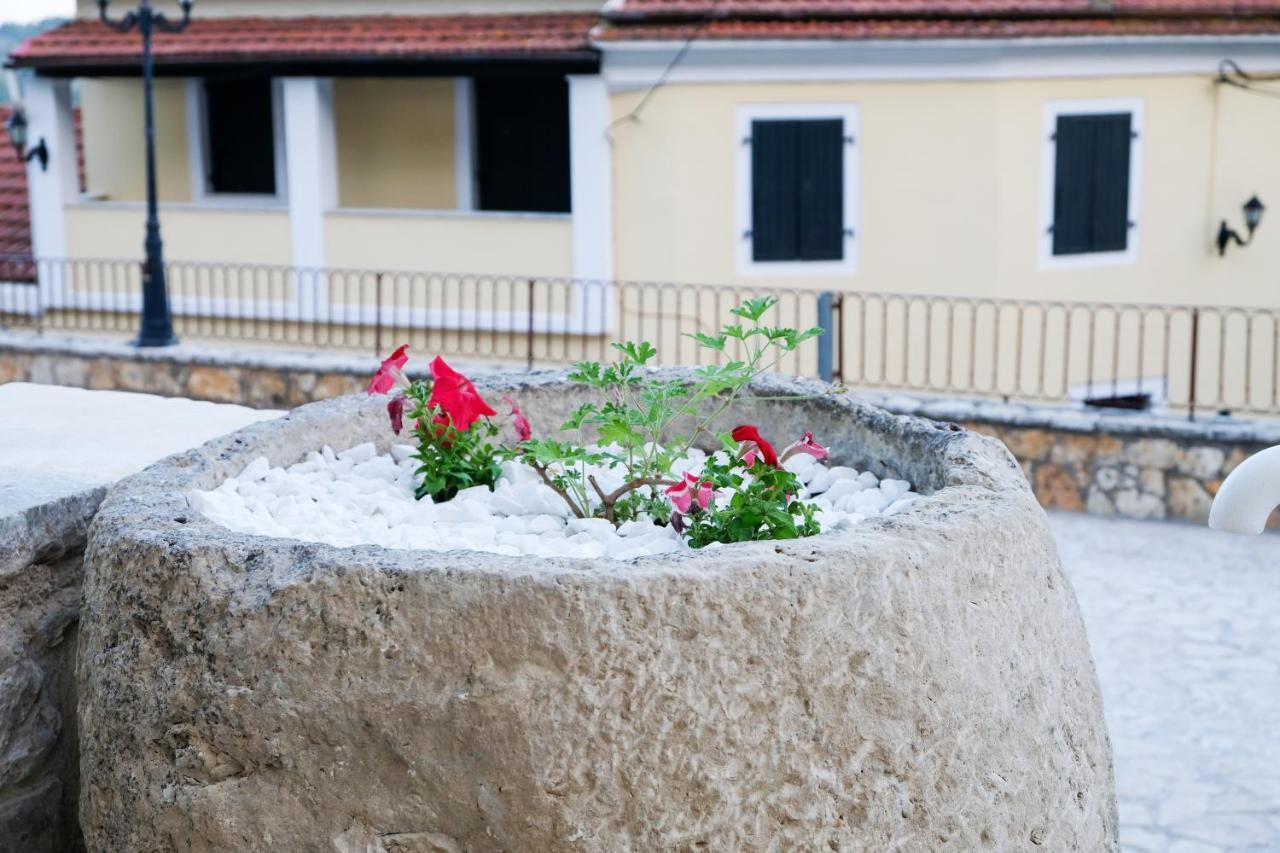 Nikolas est1773. Villa Áno Korakiána Exterior foto
